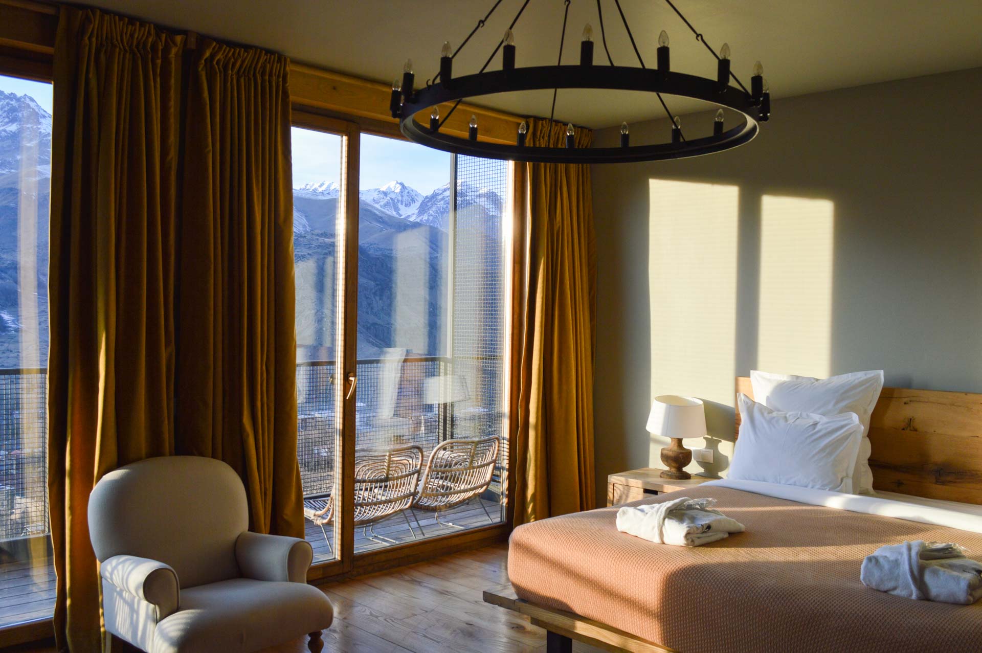 Rooms Hotel Kazbegi : Déconnexion Dans Le Caucase